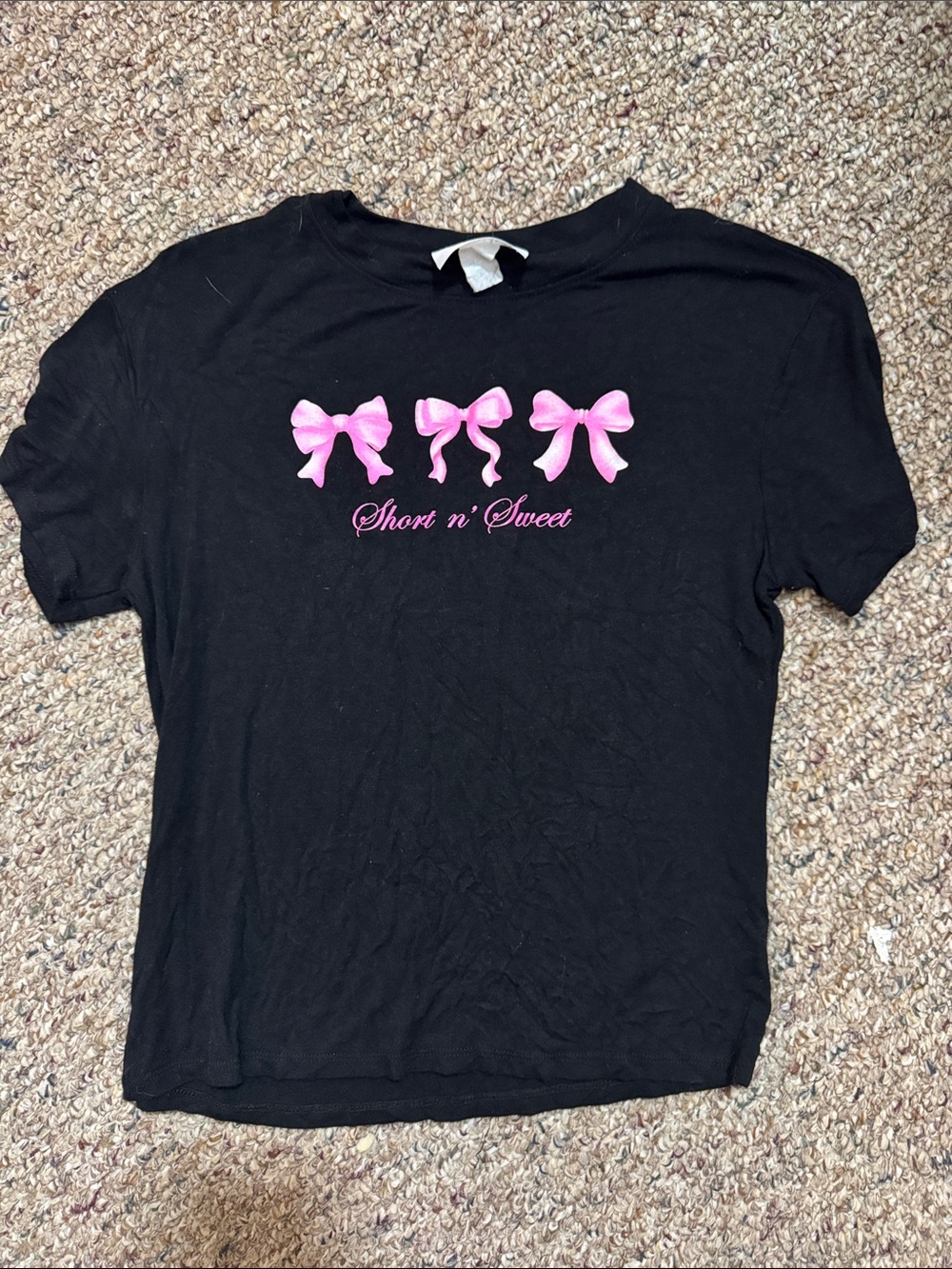 Short n' Sweet Girls' Black Tee with Pink Bow Graphics